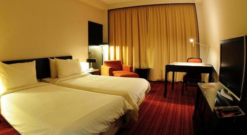 Tanahmas The Sibu Hotel Buitenkant foto