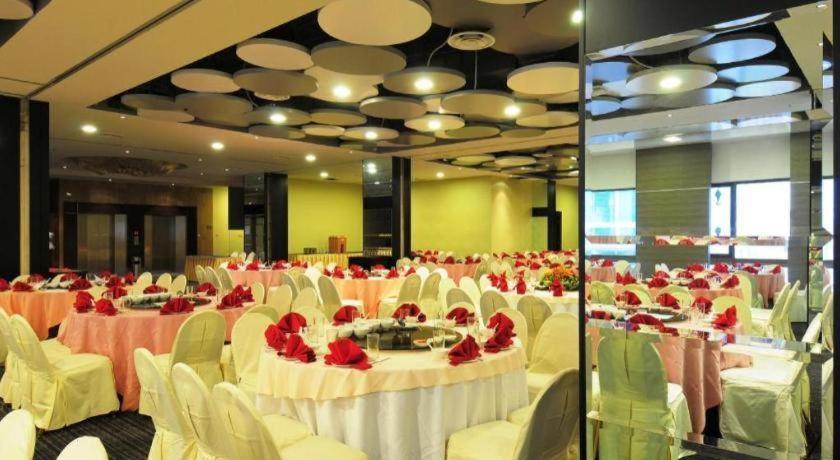 Tanahmas The Sibu Hotel Buitenkant foto