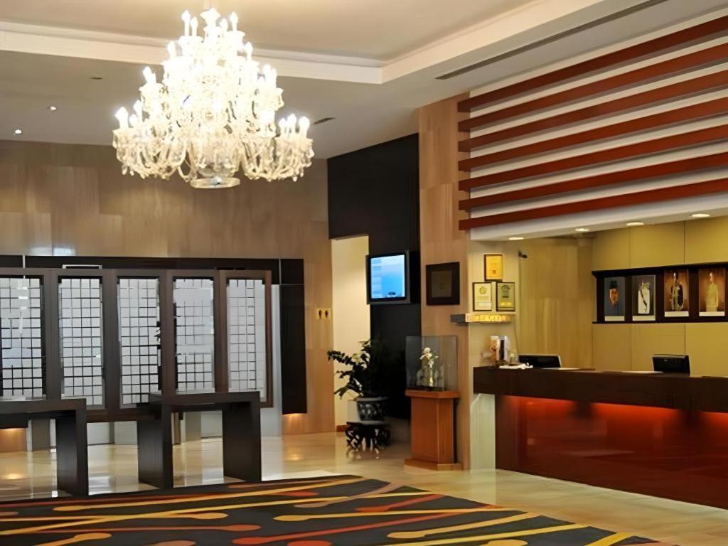 Tanahmas The Sibu Hotel Buitenkant foto
