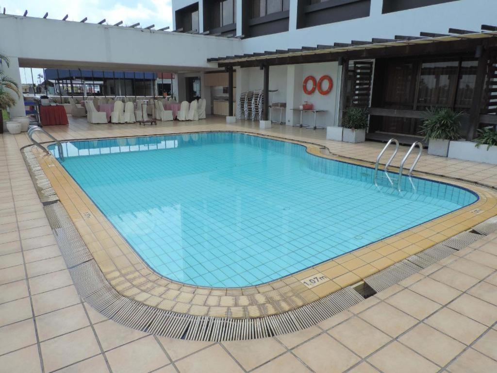 Tanahmas The Sibu Hotel Buitenkant foto