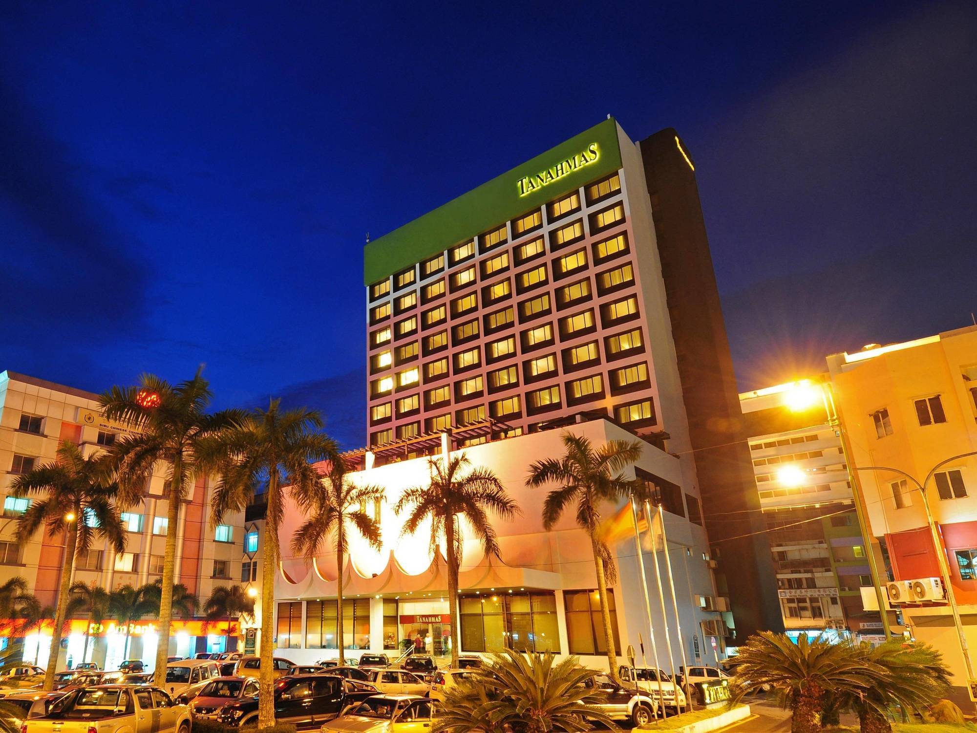 Tanahmas The Sibu Hotel Buitenkant foto